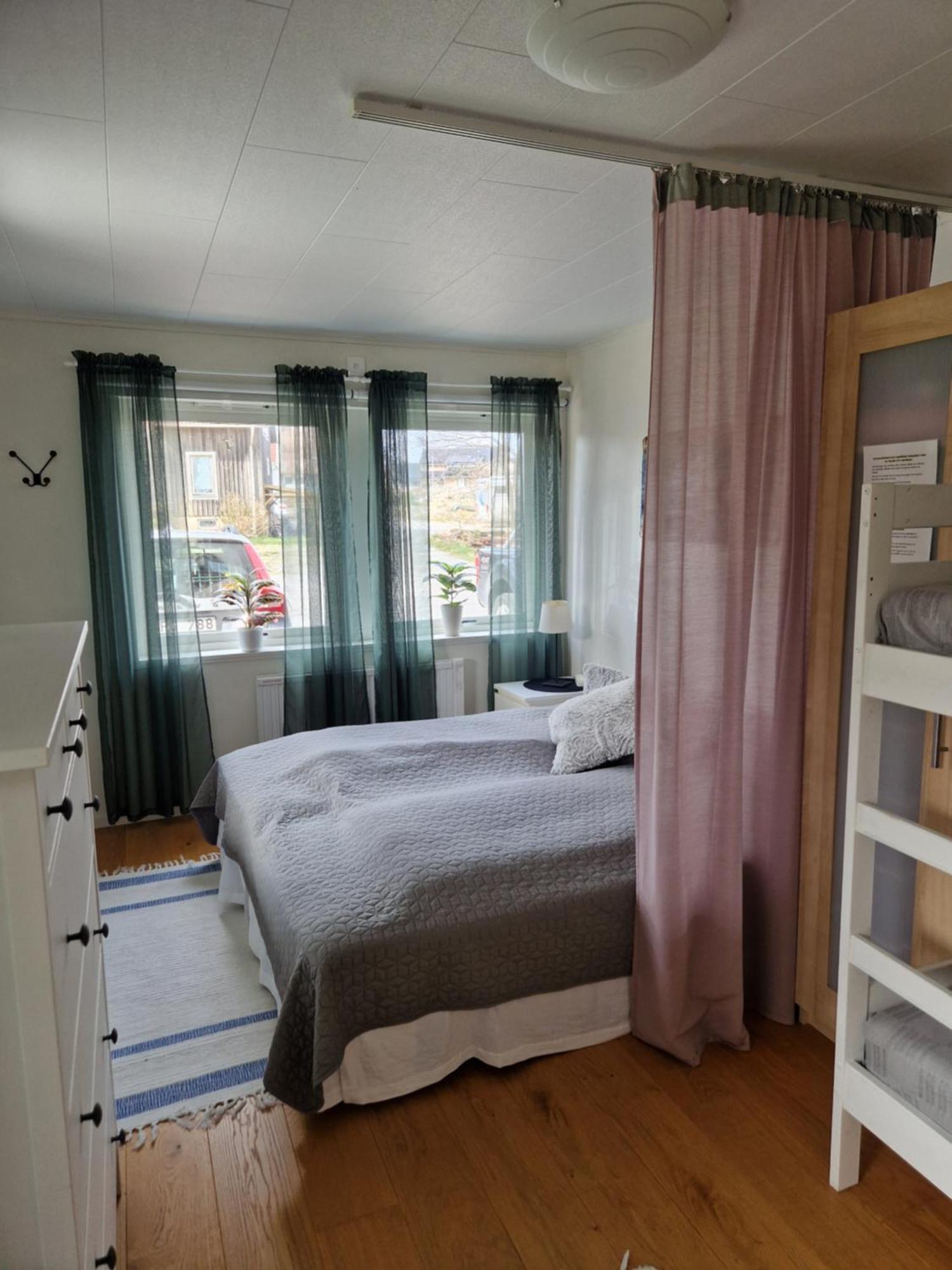 Skaergardsidyll Pa Bjoerkoe Med Gangavstand Till Havet Skarvik 外观 照片